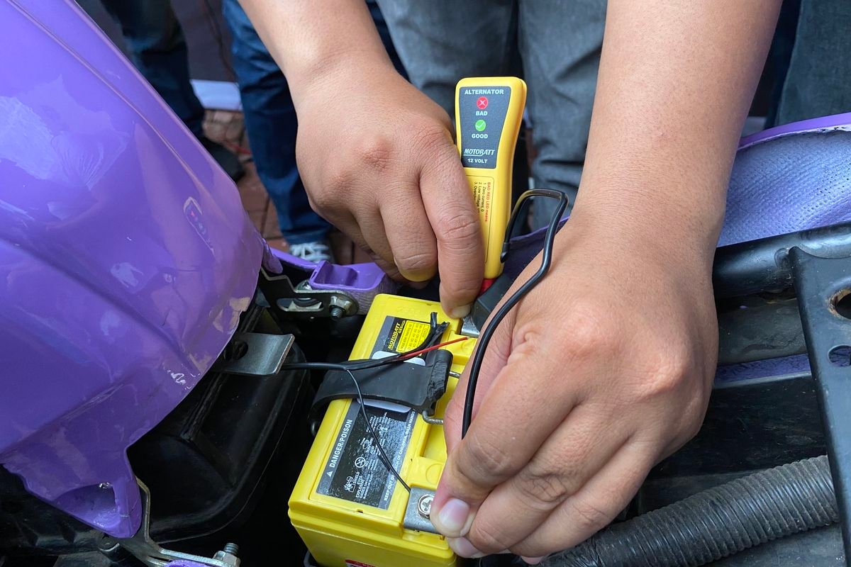 Aki Motor Soak? Segera Ganti, Jangan Hanya Disetrum!
