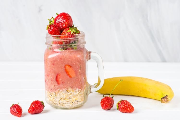 5 Cara Membuat Smoothie yang Bikin Kenyang Seharian: Nutrisi Padat dalam Gelas