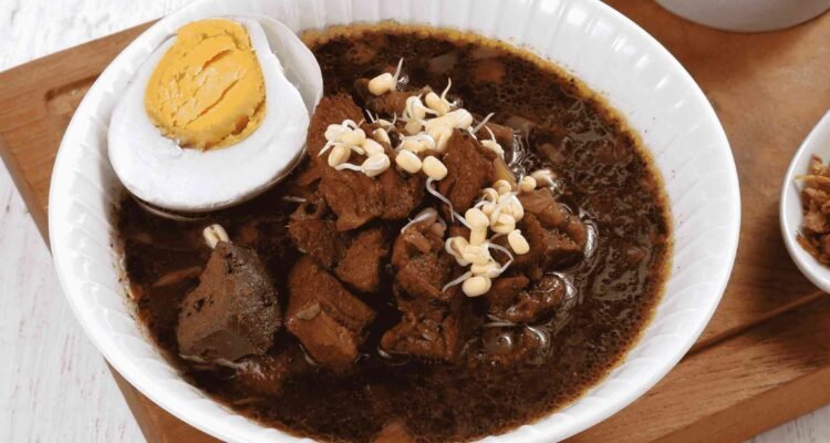Resep dan Bumbu Rahasia Rawon, Makanan Khas Jatim yang Menggugah Selera