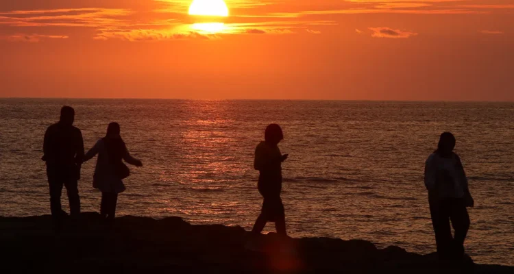 Sunset Emas di Pulau Mandeh