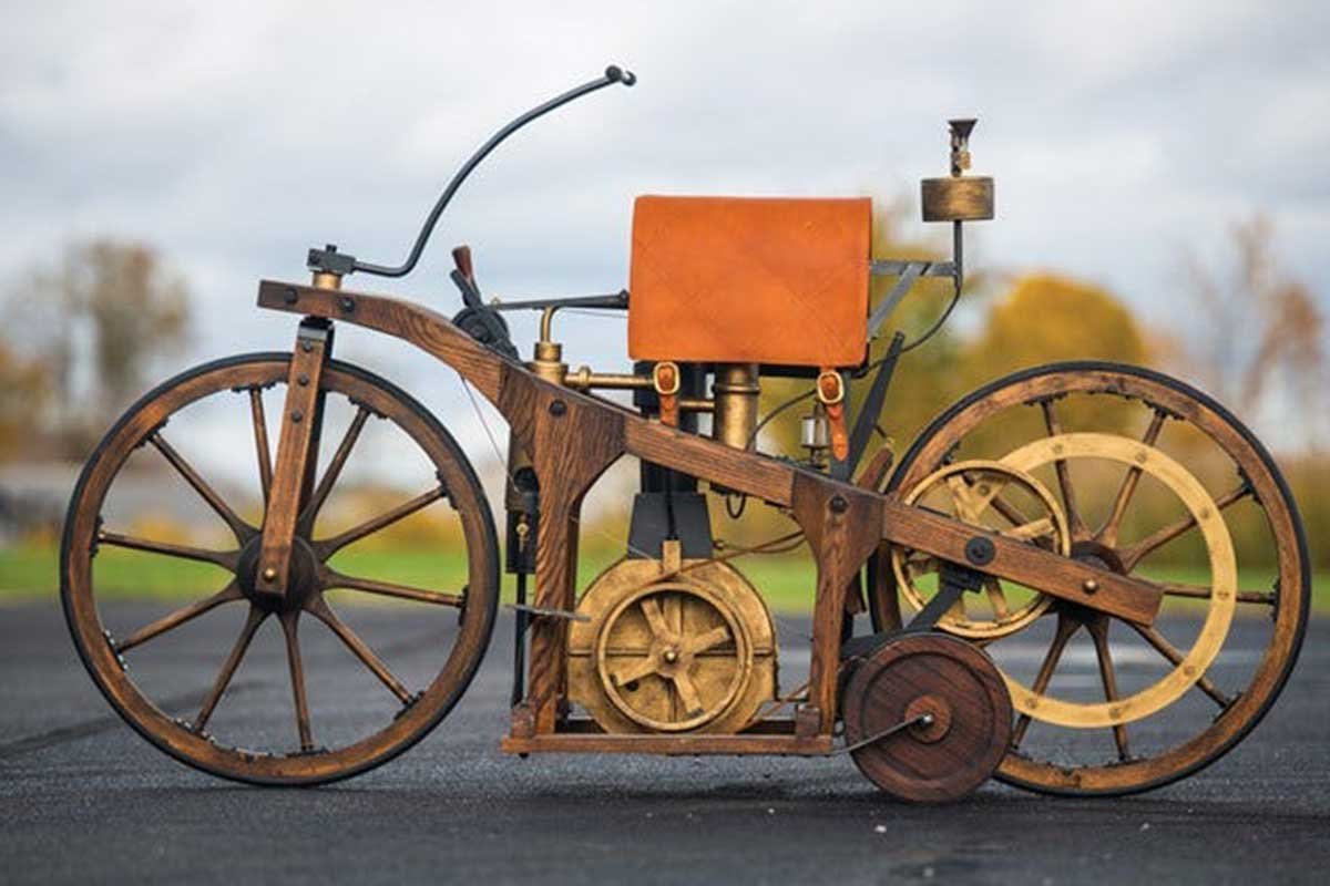 Sejarah Motor Pertama